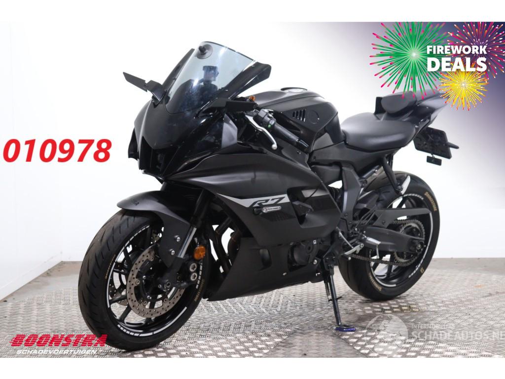 Yamaha  R7 ABS LED Akrapovic