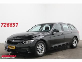 Damaged car BMW 3-serie Touring 320d EDE Centennial Aut. Navi Clima Cruise PDC AHK 2016/5