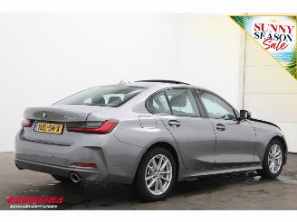 BMW 3-serie 330e Schuifdak 360° LED Cruise SHZ 4.216 km! picture 3