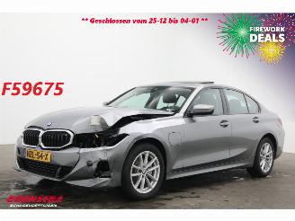 uszkodzony samochody osobowe BMW 3-serie 330e Schuifdak 360° LED Cruise SHZ 4.216 km! 2025/8