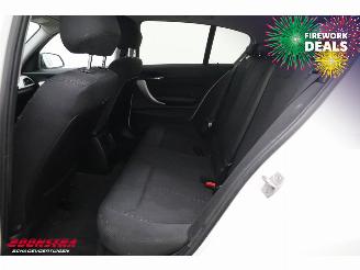 BMW 1-serie 116i 5-DRS Navi Bluetooth Airco PDC SHZ picture 17