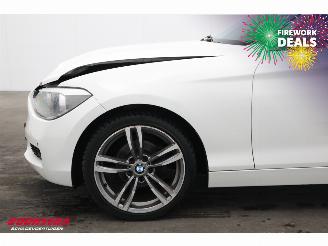 BMW 1-serie 116i 5-DRS Navi Bluetooth Airco PDC SHZ picture 11