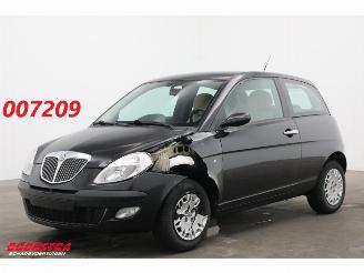 damaged passenger cars Lancia Ypsilon 1.2 Airco 52.440 km! 2003/10