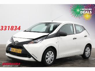 Schadeauto Toyota Aygo 1.0 VVT-i x-fun Airco Bluetooth Cruise 80.608 km! 2018/2