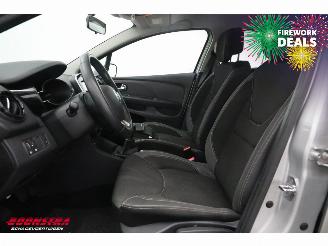 Renault Clio Grandtour Estate 0.9 TCe Zen Navi Airco Cruise 91.873 km! picture 13