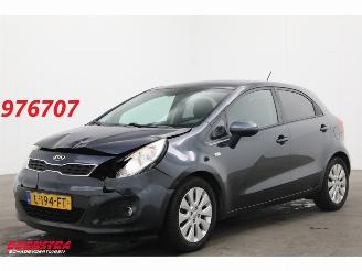 skadebil auto Kia Rio 1.2 CVVT ComfortLine Clima Cruise SHZ LRHZ PDC 132.607 km! 2014/10