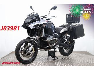 Vaurioauto  motor cycles BMW R 1250 GS Adventure Trophy Akrapovic LED Cruise Heizgriffe 2024/7