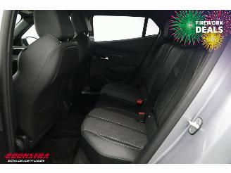 Peugeot 2008 1.2 Hybrid 136 GT Aut. LED ACC Navi Clima Camera picture 18