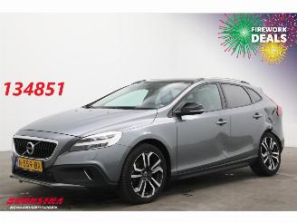 Schadeauto Volvo V-40 Cross Country 2.0 T3 Momentum LED Memory Leder Navi Camera SHZ PDC AHK 2017/5