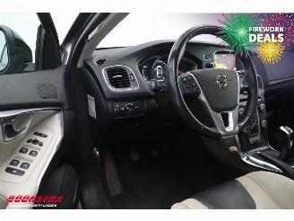 Volvo V-40 Cross Country 2.0 T3 Momentum LED Memory Leder Navi Camera SHZ PDC AHK picture 14