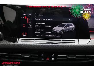 Volkswagen Golf 1.5 eTSI DSG R-Line LED ACC Virtual Navi Camera LRHZ picture 19