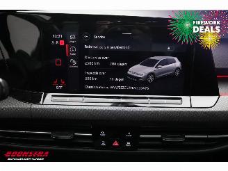 Volkswagen Golf 1.5 eTSI DSG R-Line LED ACC Virtual Navi Camera LRHZ picture 19