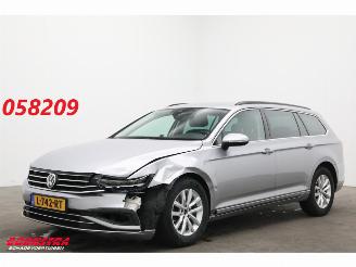 uszkodzony samochody osobowe Volkswagen Passat Variant Variant 1.5 TSI DSG Comfort Business LED ACC Navi Clima PDC AHK 2020/2