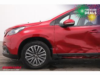 Peugeot 2008 1.2 PureTech Active Pano Navi Airco Cruise PDC 77.152 km! picture 6