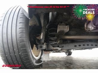 Volkswagen Golf 1.0 TSI Comfortline Navi Clima Cruise Camera PDC AHK 74.205 km! picture 9