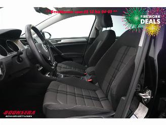 Volkswagen Golf 1.0 TSI Comfortline Navi Clima Cruise Camera PDC AHK 74.205 km! picture 14