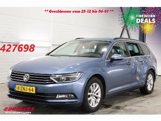 Vaurioauto  passenger cars Volkswagen Passat Variant 1.6 TDI Comfortline Clima Cruise SHZ PDC AHK 2015/2