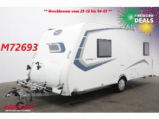 skadebil caravan Caravelair  Antares 470 Luifel Fietsendragers Single Beds BT 2021 2021/3