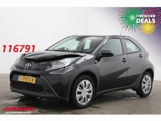 skadebil auto Toyota Aygo 1.0 VVT-i MT Play ACC Bluetooth Airco Camera 2023/6