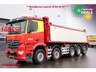 krockskadad bil vrachtwagen Mercedes Arocs 4744 10X4 Hyva BY 2017 390.026 km! 2017/5