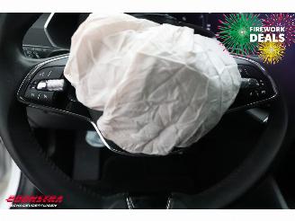 Skoda Octavia Combi 1.0 e-TSI DSG Business Edition Virtual Navi Clima Cruise Camera picture 21