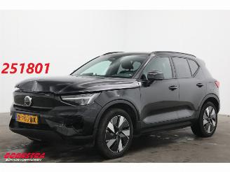 krockskadad bil auto Volvo XC40 Single Motor Extended Range Plus 82 kWh LED ACC Camera SHZ PDC 2023/10