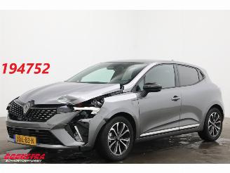 skadebil auto Renault Clio 1.6 E-Tech Full Hybrid 145 techno LED Navi Clima Cruise Camera 3.962 km! 2025/9