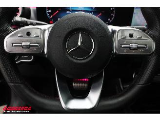Mercedes A-klasse 180 7G-Tronic AMG Pano LED Memory Camera SHZ PDC 44.549 km! picture 17