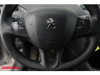 Peugeot 208 1.2 PureTech Active Navi Airco Cruise PDC 139.685 km! picture 17