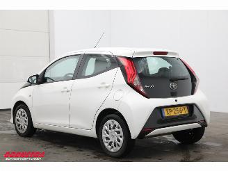 Toyota Aygo 1.0 VVT-i x-play Radio Bluetooth Airco Cruise Camera picture 4