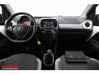 Toyota Aygo 1.0 VVT-i x-play Radio Bluetooth Airco Cruise Camera picture 10