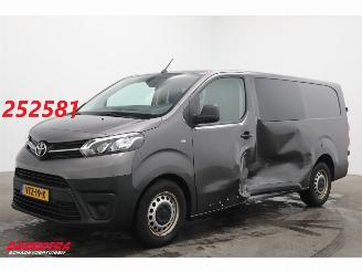 Unfallwagen Toyota Proace 2.0 D-4D DoKa DC 6P. Aut. Navi Airco Cruise Apple/Android PDC 2023/6