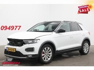 Schadeauto Volkswagen T-Roc 1.5 TSI DSG Sport LED ACC Virtual Camera SHZ 2018/7