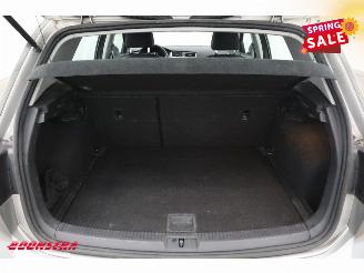Volkswagen Golf 1.6 TDI Trendline BlueMotion Navi Bluetooth Airco Cruise picture 15