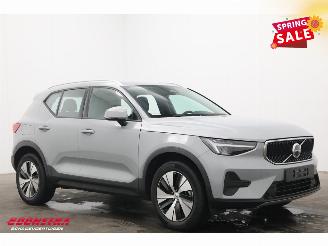 Volvo XC40 2.0 B3 Core LED Leder Apple/Android Camera SHZ LRHZ 9.766 km! picture 2