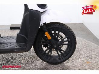 Silence  S02 5.6kWh Mail / Post 45km/h picture 9