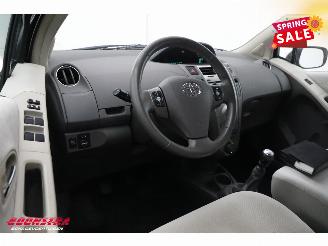 Toyota Yaris 1.3 VVTi Executive 5-DRS Clima PDC AHK 178.940 km! picture 10
