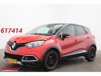 krockskadad bil auto Renault Captur 0.9 TCe Helly Hansen Navi Clima Cruise PDC 72.404 km! 2015/4