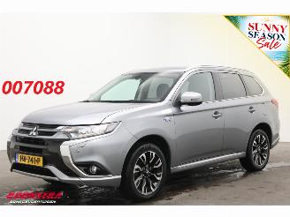 Tweedehands auto Mitsubishi Outlander 2.0 PHEV Executive Edition 4X4 Navi Clima Cruise Camera SHZ PDC AHK 2015/12