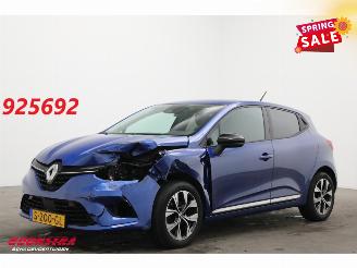 skadebil auto Renault Clio 1.0 TCe 90 Evolution Navi Airco Cruise PDC 2023/1