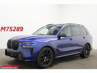 krockskadad bil auto BMW X7 M60i xDrive 6p. Sky Lounge Massage B&W HUD 360° Memory AHK 2022/9