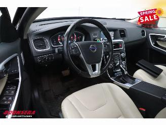 Volvo V-60 2.4 D6 Twin Engine Summum Schuifdak H/K Memory BiXenon Camera SHZ AHK picture 12
