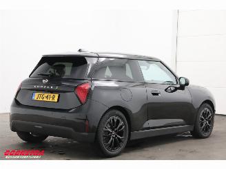 Mini Cooper SE Favoured M 54.2 kWh Pano LED ACC Leder Camera SHZ 2.035 km! picture 3