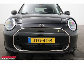 Mini Cooper SE Favoured M 54.2 kWh Pano LED ACC Leder Camera SHZ 2.035 km! picture 5