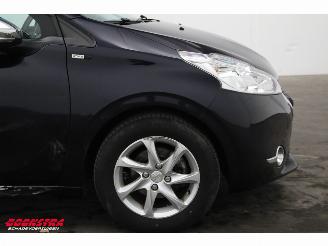 Peugeot 208 1.2 VTi Style 5-DRS Navi Airco Bluetooth Cruise AHK 162.109 km! picture 8