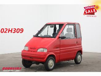 krockskadad bil brommobiel Canta  LX BY 2003 2003/1