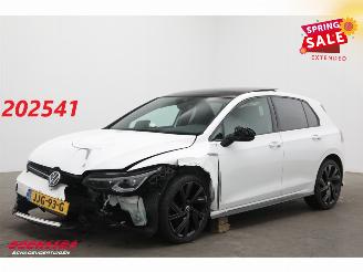 Voiture accidenté Volkswagen Golf 1.5 eTSI DSG R-Line Pano LED ACC LRHZ SHZ PDC 2022/5