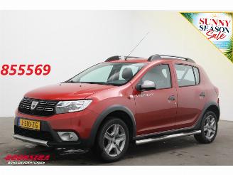 krockskadad bil auto Dacia Sandero 1.5 dCi S&S Stepway Navi Airco Cruise PDC AHK 2018/4