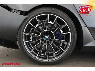 BMW M5 Touring Pano HUD B&W 360° ACC picture 8