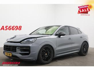 uszkodzony samochody osobowe Porsche Cayenne 3.0 E-Hybrid Pano Sport Chrono PDLS+ PASM Bose 360° 2023/10